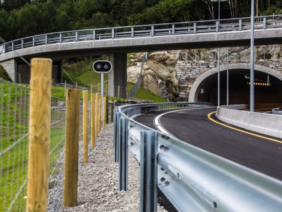 Hovedbilde kategori entreprenør3x4 Entreprenør, vei og anleggssikring med gjerde